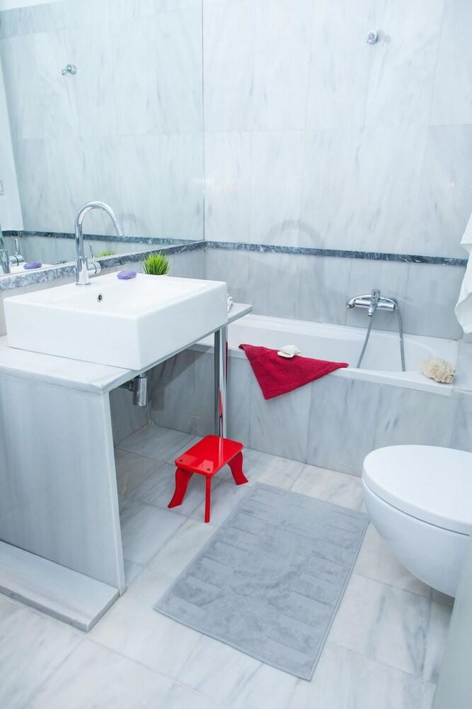 Venus Boutique Apartment Next To Athens Museum المظهر الخارجي الصورة
